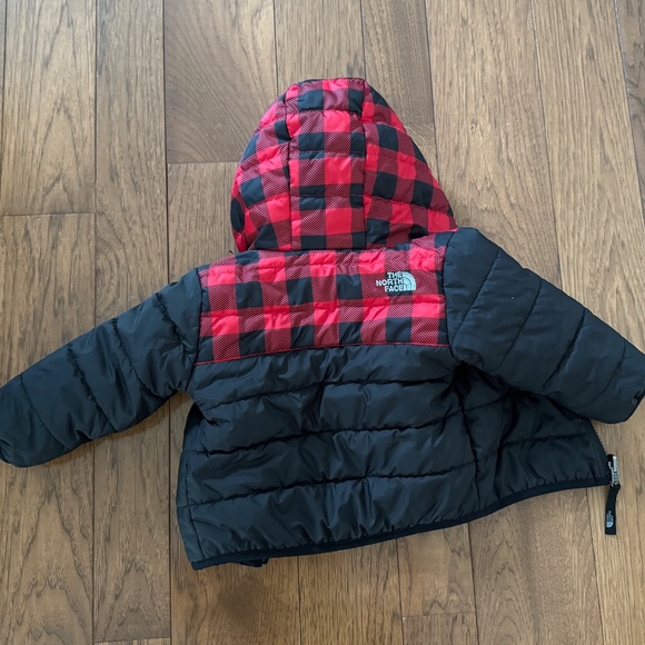 The North Face - Reversible Winter Jacket (12-24 Months) - Picture 3 of 5